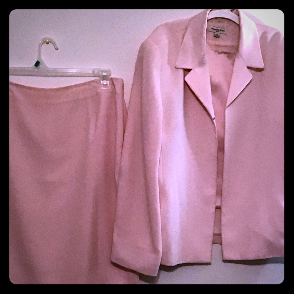 Dress suit